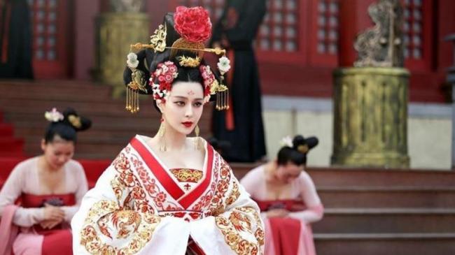 李世民驾崩前问了一句话,武则天“8字回答”救了自己 李世民驾崩前问了一句话,武则天“8字回答”救了自己