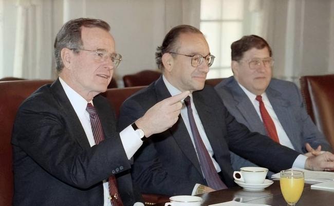 传奇落幕!他三次救中国 一句话改写全球经济史 传奇落幕!他三次救中国 一句话改写全球经济史