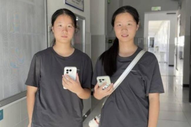 双胞胎姐妹高考得分相同 或与清华北大擦肩而过 双胞胎姐妹高考得分相同 或与清华北大擦肩而过