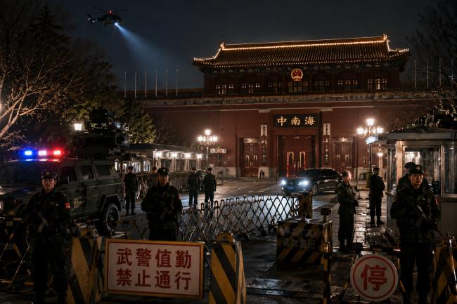 73岁习吓破胆了 中南海曾“甲级战备” 73岁习吓破胆了 中南海曾“甲级战备”