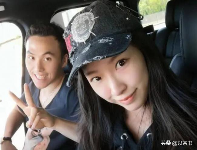 他们早已离婚:一个独自养娃,一个向名媛求婚 他们早已离婚:一个独自养娃,一个向名媛求婚