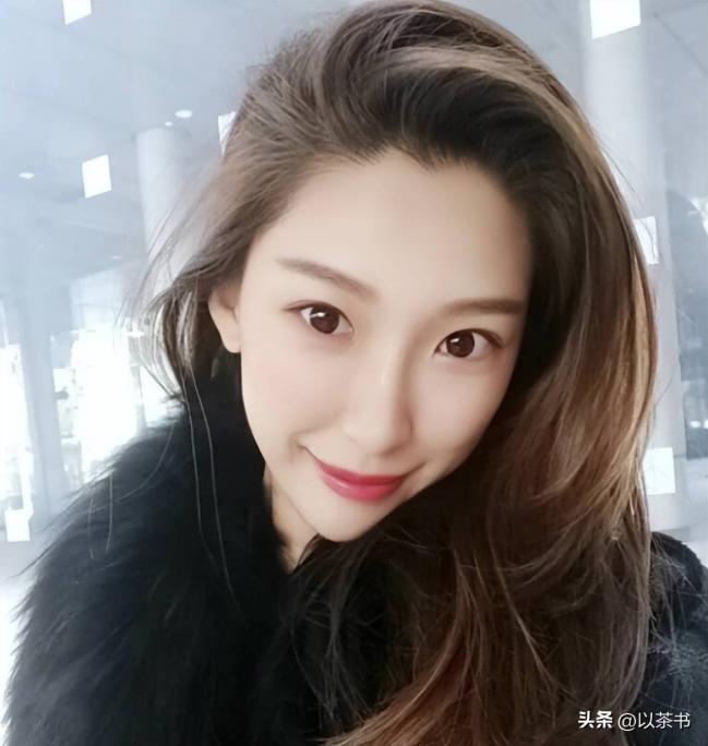 他们早已离婚:一个独自养娃,一个向名媛求婚 他们早已离婚:一个独自养娃,一个向名媛求婚
