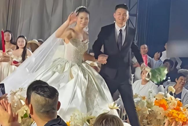 山东新娘惊呼“忘记结婚” 山东新娘惊呼“忘记结婚”