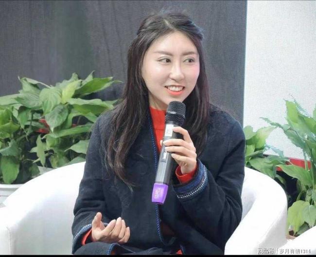 贾平凹的两个女儿,真是活成了两个极端 贾平凹的两个女儿,真是活成了两个极端