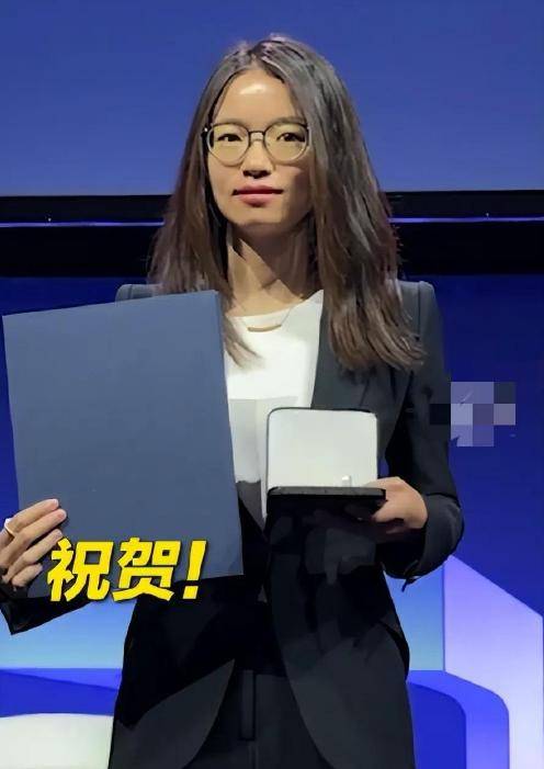 王虹得大奖不到24小时,一场大型网暴正在上演 王虹得大奖不到24小时,一场大型网暴正在上演