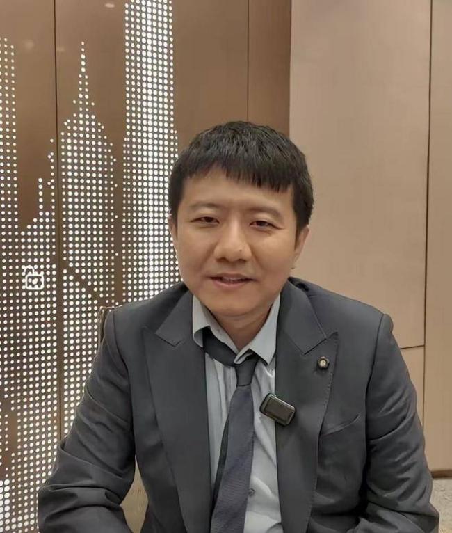 37岁未婚被嘲 菲尔兹奖得主邓煜 让谁破防了 37岁未婚被嘲 菲尔兹奖得主邓煜 让谁破防了