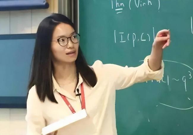 原来他是王虹父亲,为女儿放弃政府的工作 原来他是王虹父亲,为女儿放弃政府的工作