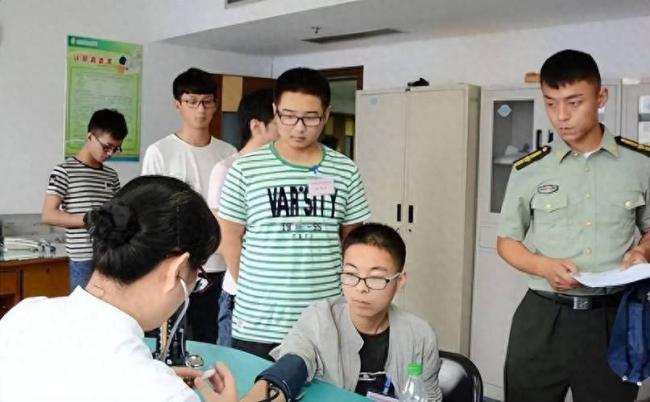 征兵办急了:14亿人,征兵为什么这么难 征兵办急了:14亿人,征兵为什么这么难
