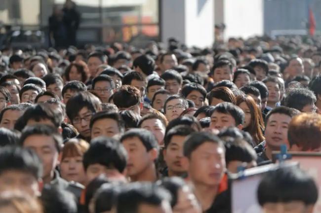 中共数据曝危机:赚钱的不用人 用人的全在赔钱 中共数据曝危机:赚钱的不用人 用人的全在赔钱