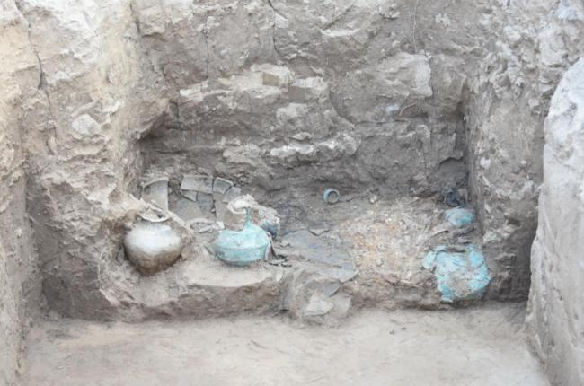 2300年前“密封佳酿”出土 古酒基本保存完整 2300年前“密封佳酿”出土 古酒基本保存完整