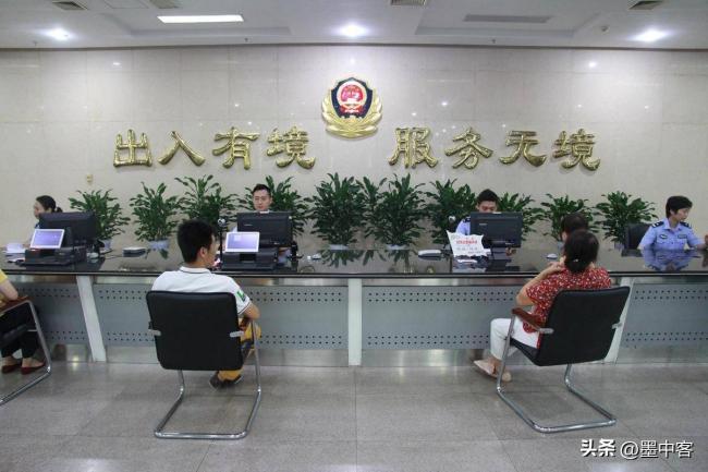 非法滞留?在华17年印度博主遭网暴 非法滞留?在华17年印度博主遭网暴