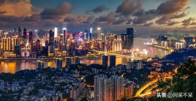 这座城人口逼近北京,每天100万人跨省上班 这座城人口逼近北京,每天100万人跨省上班