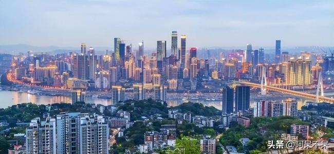 这座城人口逼近北京,每天100万人跨省上班 这座城人口逼近北京,每天100万人跨省上班