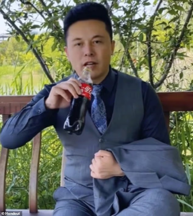陕西烧烤老板撞脸马斯克 客流暴涨 火到外网 陕西烧烤老板撞脸马斯克 客流暴涨 火到外网
