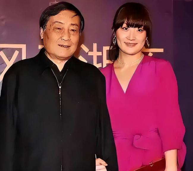 宗馥莉遭已故父亲算计,去世2年还狠摆了一道 宗馥莉遭已故父亲算计,去世2年还狠摆了一道
