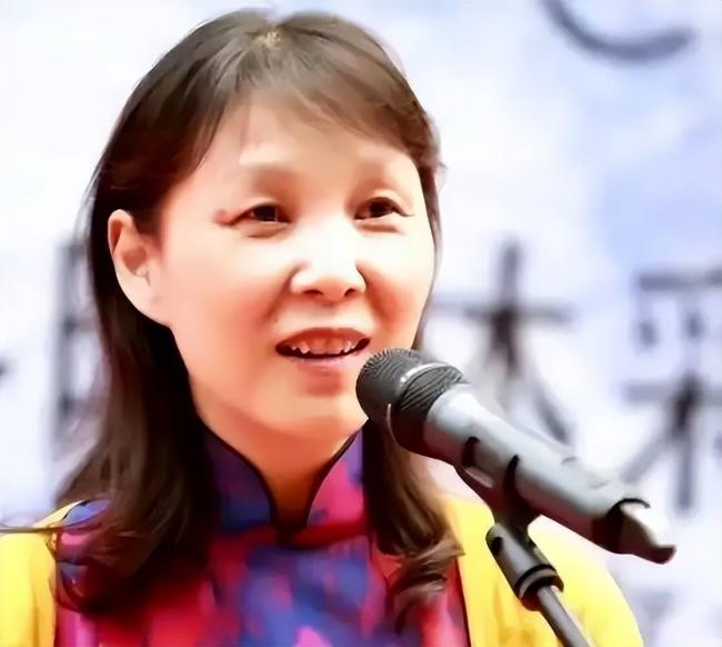 宗馥莉遭已故父亲算计,去世2年还狠摆了一道 宗馥莉遭已故父亲算计,去世2年还狠摆了一道