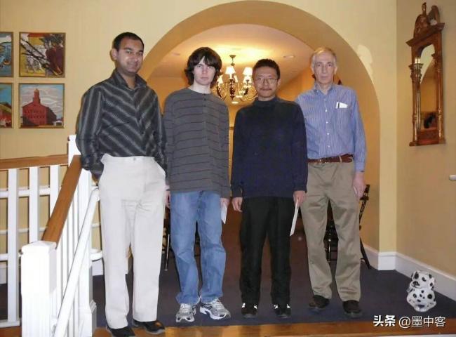 勇夺菲尔兹奖仅半月 王虹再迎喜讯 学术圈沉默 勇夺菲尔兹奖仅半月 王虹再迎喜讯 学术圈沉默