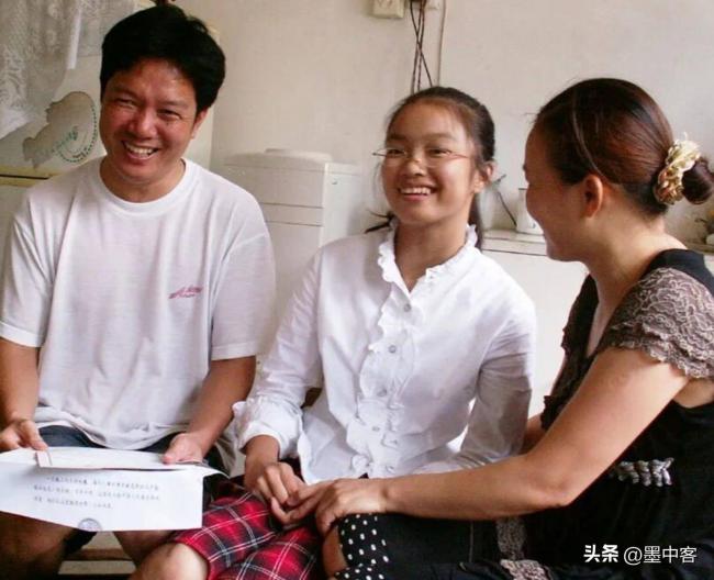 勇夺菲尔兹奖仅半月 王虹再迎喜讯 学术圈沉默 勇夺菲尔兹奖仅半月 王虹再迎喜讯 学术圈沉默