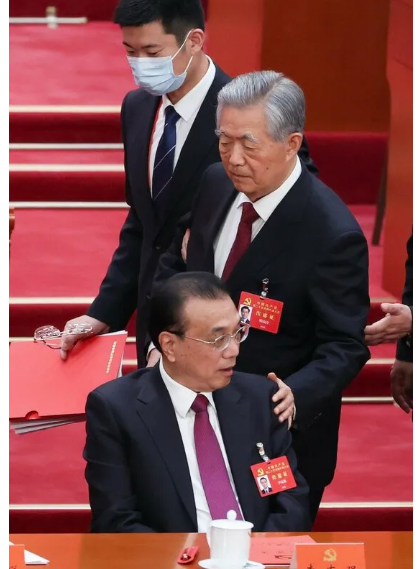 胡锦涛生死成谜 网传“住院照”引发争议 胡锦涛生死成谜 网传“住院照”引发争议