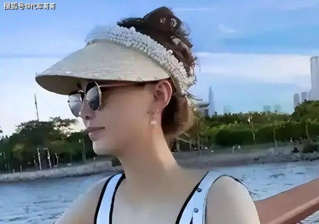 前恒大歌舞团长白珊珊最新近况曝 打破各类谣言 前恒大歌舞团长白珊珊最新近况曝 打破各类谣言