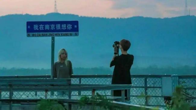 当英国白崖被魔改成中国5A景区 大家都哭了 当英国白崖被魔改成中国5A景区 大家都哭了