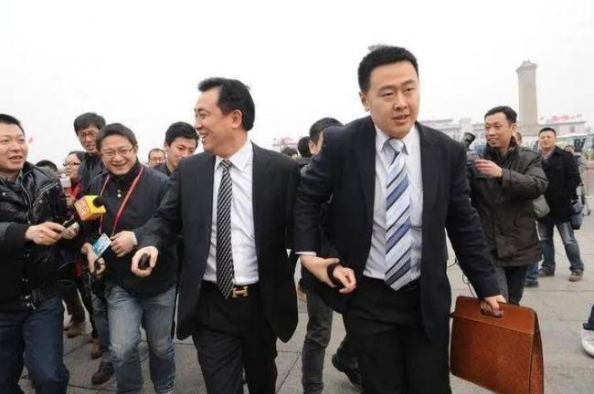 他是许家印亲哥 “寄生式”致富 如今成老赖 他是许家印亲哥 “寄生式”致富 如今成老赖