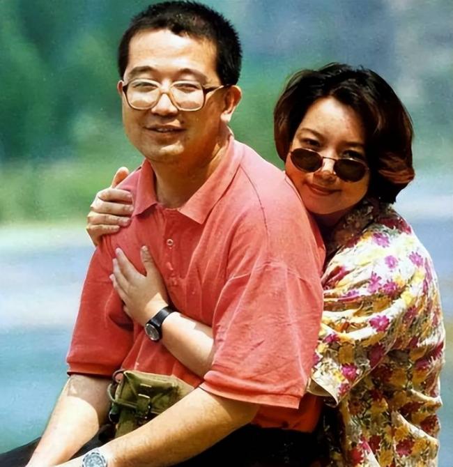 唐师曾离世,两个最不该出现的女人来了 唐师曾离世,两个最不该出现的女人来了