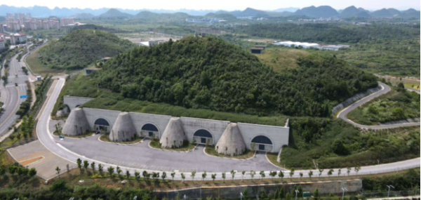 给服务器泡澡、沉海底...AI的高烧治到哪一步了 给服务器泡澡、沉海底...AI的高烧治到哪一步了