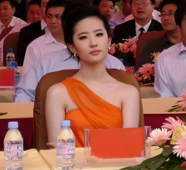 无妄之灾 许家印案牵连4女星 无妄之灾 许家印案牵连4女星