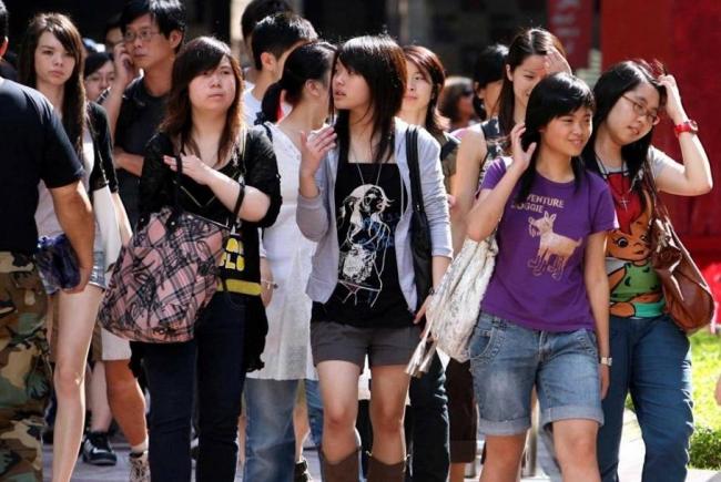 嫁老外就直接强制注销国籍?全网炸锅 嫁老外就直接强制注销国籍?全网炸锅