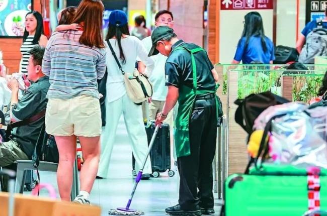 制造业与服务业薪资明显逆转 台湾经济大警讯 制造业与服务业薪资明显逆转 台湾经济大警讯