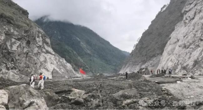 吉隆海关人员全没了? 网曝心碎对比图 吉隆海关人员全没了? 网曝心碎对比图
