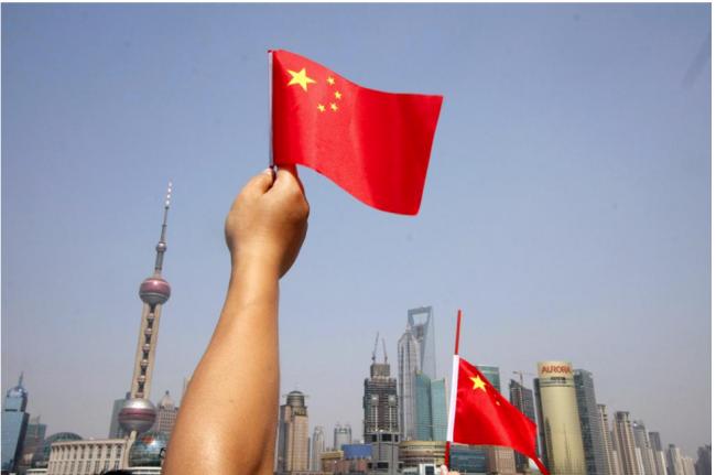 习影像秘辛 他直击王沪宁秦刚“挑照片”互动 习影像秘辛 他直击王沪宁秦刚“挑照片”互动