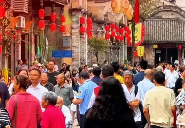 算盘打错了 中国年轻人盛行“白嫖” 算盘打错了 中国年轻人盛行“白嫖”