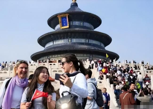 算盘打错了 中国年轻人盛行“白嫖” 算盘打错了 中国年轻人盛行“白嫖”