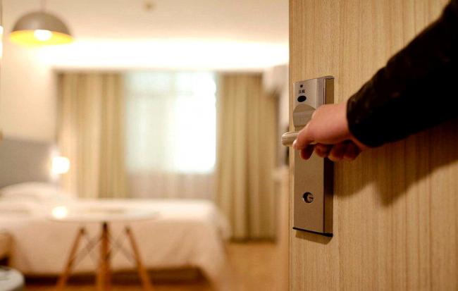 空服人员入住旅馆 会先花90秒做这6件事 空服人员入住旅馆 会先花90秒做这6件事