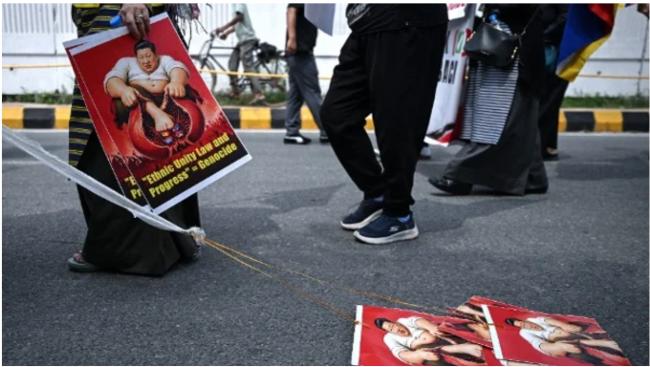 习耳机失灵?俄媒公布金砖峰会画面 网喊可惜 习耳机失灵?俄媒公布金砖峰会画面 网喊可惜