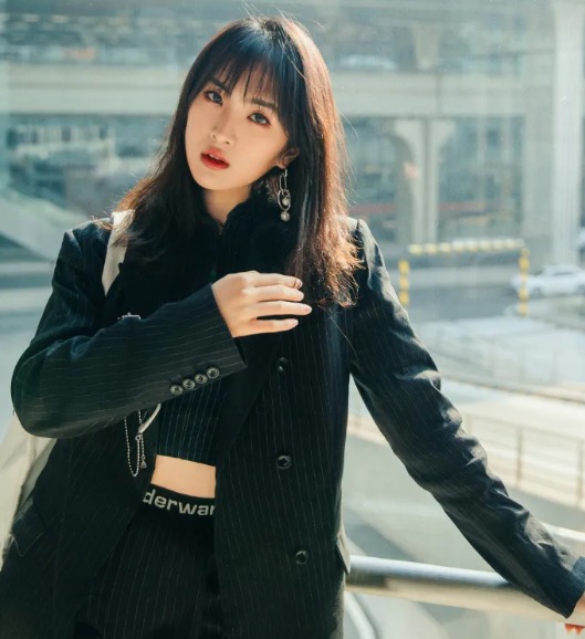 华为遭包围 任正非一家外逃 ? 女儿现身北京 华为遭包围 任正非一家外逃 ? 女儿现身北京