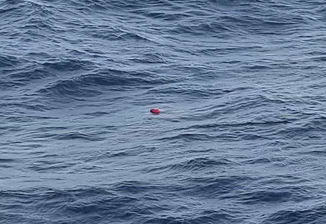 7万吨铁矿船沉没!18名中国船员失联印度洋 7万吨铁矿船沉没!18名中国船员失联印度洋