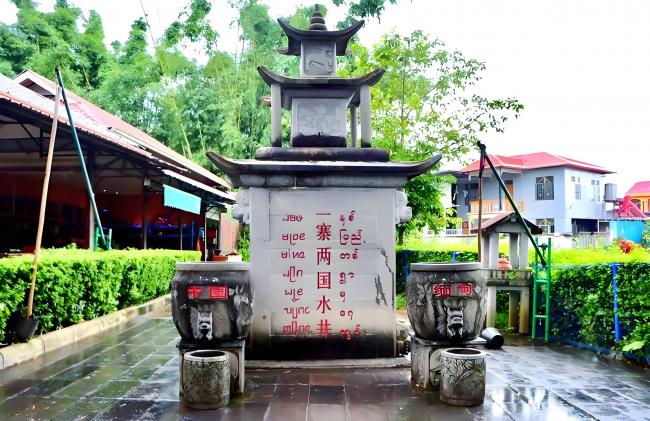 中国小村子:卧室在中国,上个厕所算出境 中国小村子:卧室在中国,上个厕所算出境
