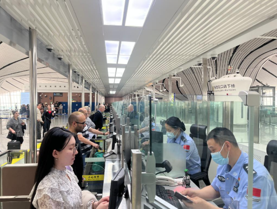 失联破400人也挡不住!他们为何超爱去中国 失联破400人也挡不住!他们为何超爱去中国