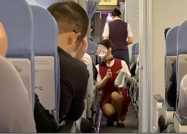 东航回应 确认空姐被殴打 更多内幕曝光 东航回应 确认空姐被殴打 更多内幕曝光