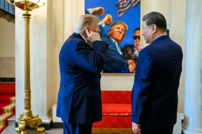 白宫公布川习会系列官方照 习赠川普1件礼物 白宫公布川习会系列官方照 习赠川普1件礼物