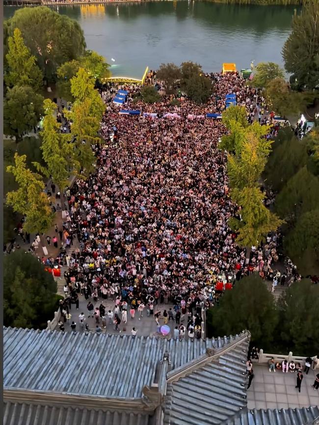 国庆第1天6个家庭破碎 给所有自驾游敲了警钟 国庆第1天6个家庭破碎 给所有自驾游敲了警钟