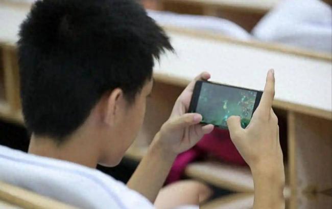 大学奶头乐泛滥成灾 不少家长却一无所知 大学奶头乐泛滥成灾 不少家长却一无所知