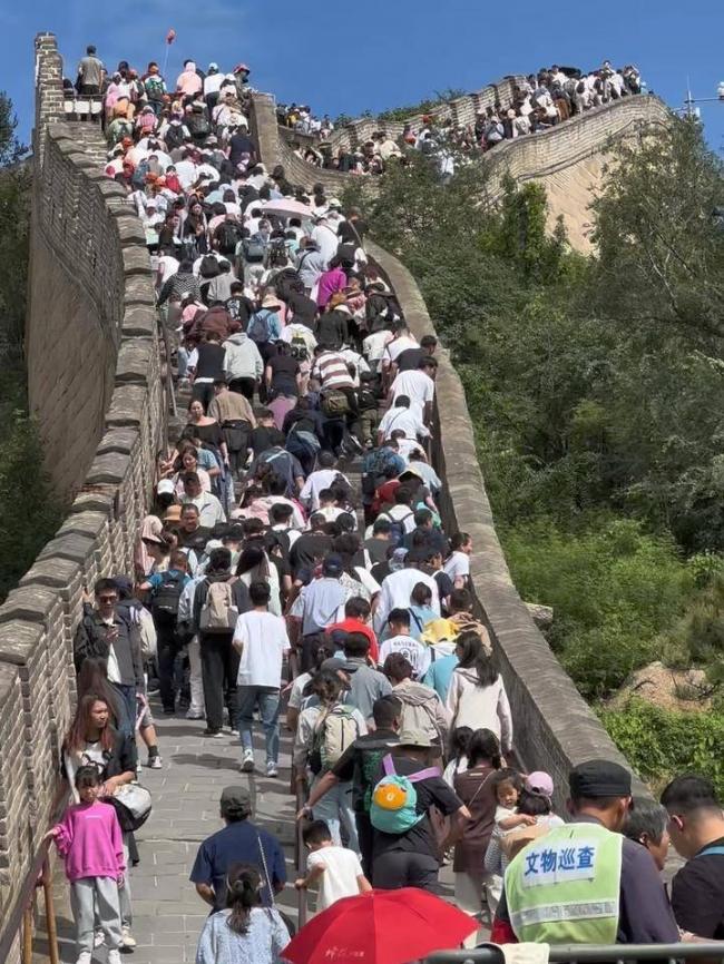 国庆黄金周十大拥堵景区,一眼望不到边的人头 国庆黄金周十大拥堵景区,一眼望不到边的人头