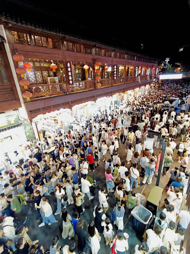 国庆黄金周十大拥堵景区,一眼望不到边的人头 国庆黄金周十大拥堵景区,一眼望不到边的人头