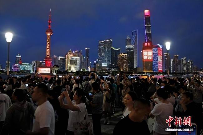 国庆黄金周十大拥堵景区,一眼望不到边的人头 国庆黄金周十大拥堵景区,一眼望不到边的人头