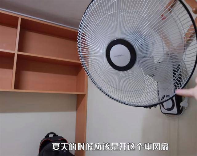 住进韩国“考试院”:4㎡的廉租房,五脏俱全 住进韩国“考试院”:4㎡的廉租房,五脏俱全