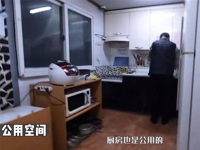 住进韩国“考试院”:4㎡的廉租房,五脏俱全 住进韩国“考试院”:4㎡的廉租房,五脏俱全